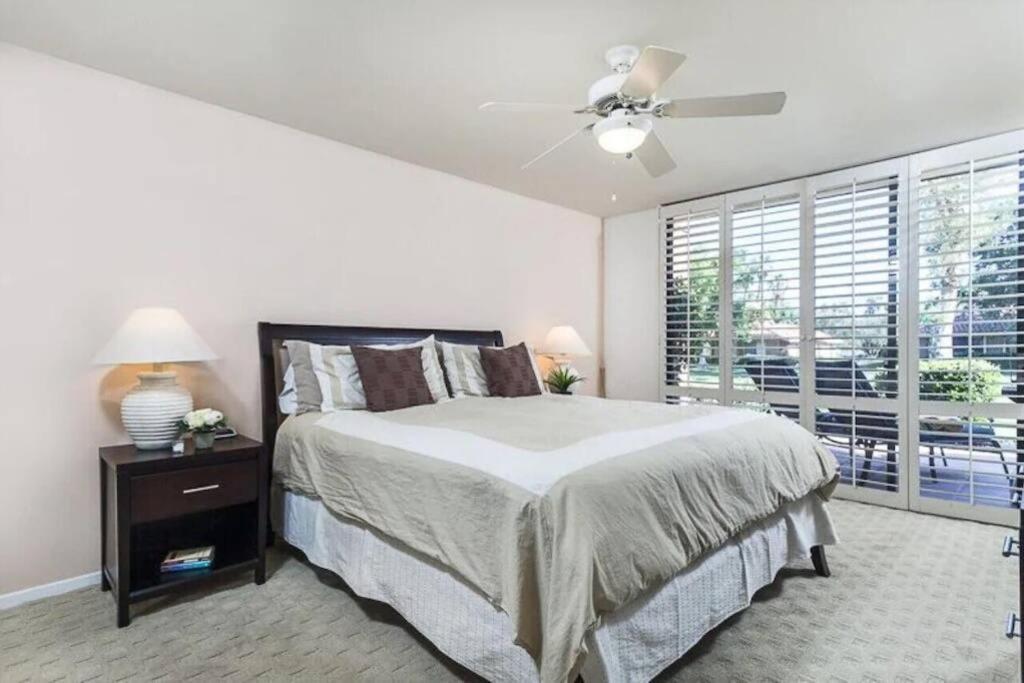 Private Country Club Condo On Awesome Golf Course! بالم ديزرت المظهر الخارجي الصورة