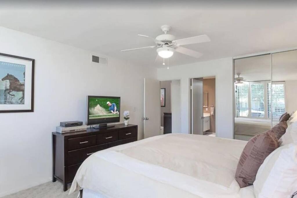 Private Country Club Condo On Awesome Golf Course! بالم ديزرت المظهر الخارجي الصورة