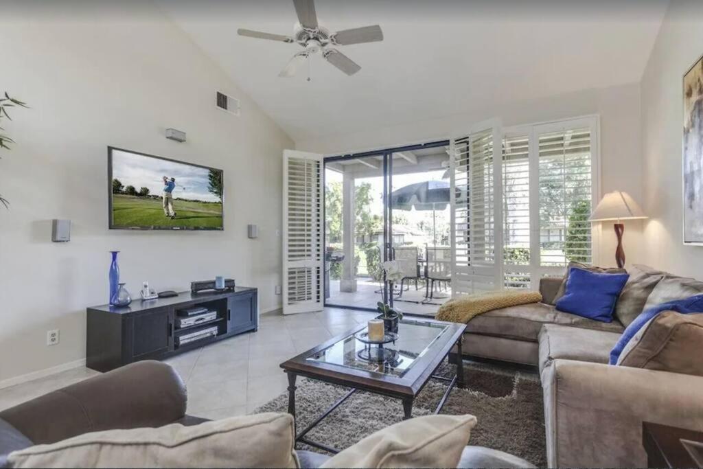 Private Country Club Condo On Awesome Golf Course! بالم ديزرت المظهر الخارجي الصورة